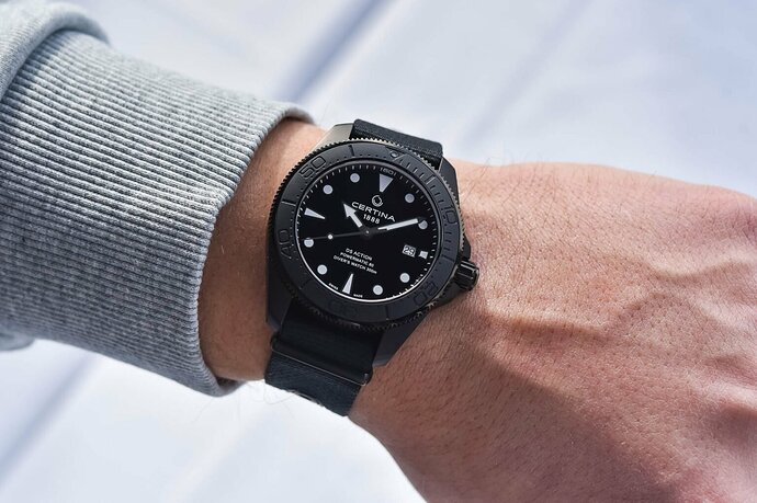 Certina-DS-Action-Diver-43mm-All-black-Powermatic-80-C032.607.38.051.00-hands-on-4-1536x1023