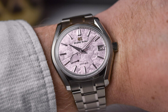 Grand-Seiko-Heritage-Four-Seasons-Shunbun-Pink-Dial-Spring-Drive-SBGA413-review-4-copie-768x513