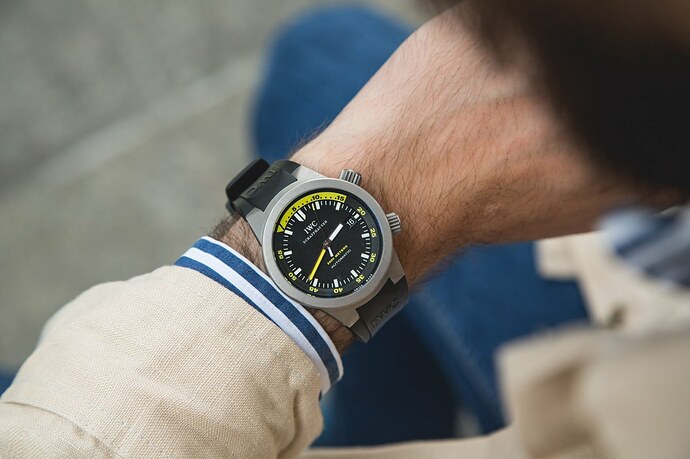 IWC-Aquatimer-2000-3538-wristshot