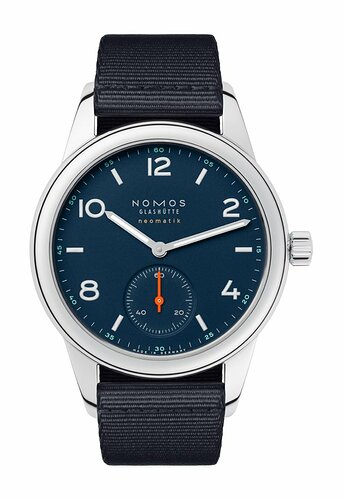 nomos-glashutte-club-neomatik-atlantic-741-800x1163
