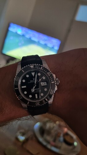 16604101821433609209453859171052