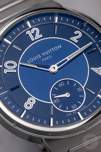 Louis-Vuitton-Tambour-Steel-2-1