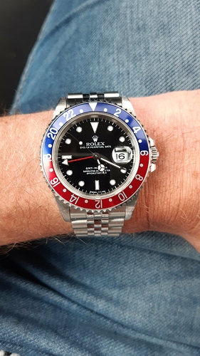 15896423873653625413727027095432