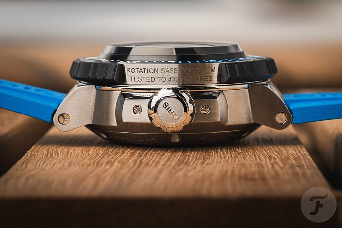 Oris-Aquis-Pro-15