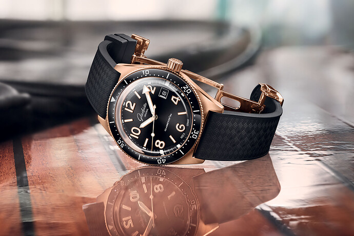 Glashutte-Original-SeaQ-39.5mm-Red-Gold-Black-Dial-5