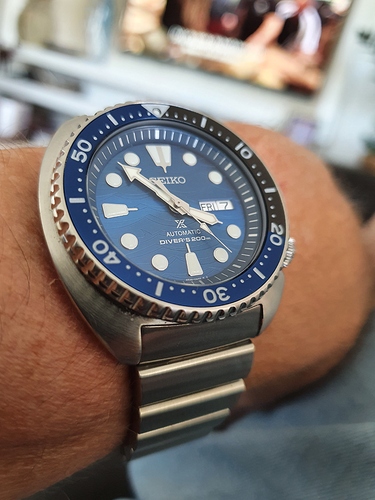 15968083297833122721910203160561