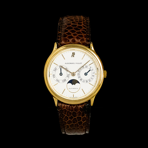 AVW-AP-Day-Date-Moonphase-BA25589-1-Front