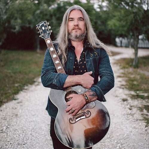 03.-Israel-Nash-and-guitar--e1615825399282
