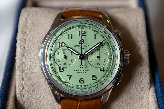 Breitling B09 Pistachio-14