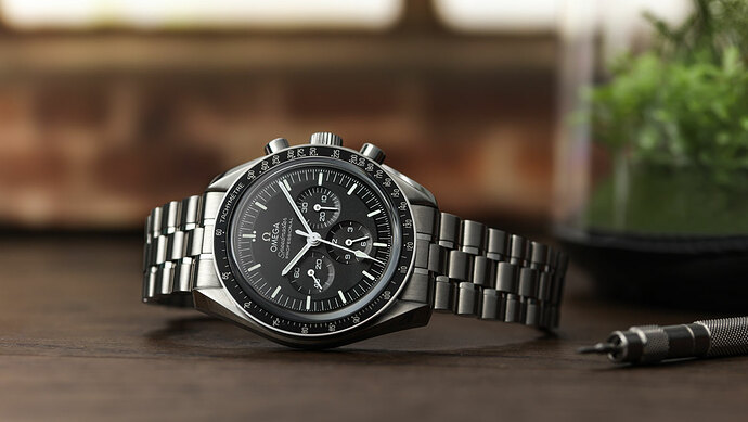 Omega-Speedmaster-3861-sapphire-2021
