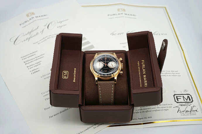 COLLECTOR'S BOX WITH PAPERS