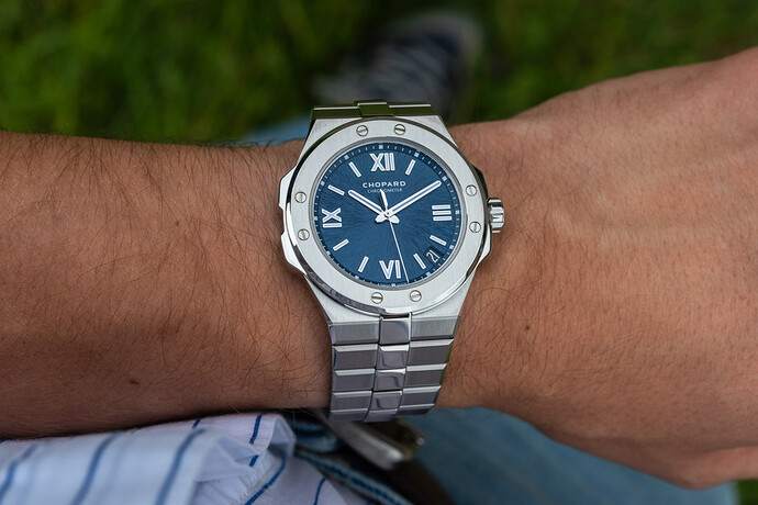 Chopard-Alpine-Eagle-Gold-Steel-Luxury-Sports-Watch-aBlogtoWatch-18