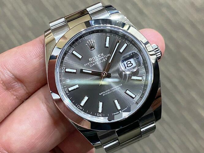 like_new_complete_jun_19_rolex_1627736388_90e773b7_progressive