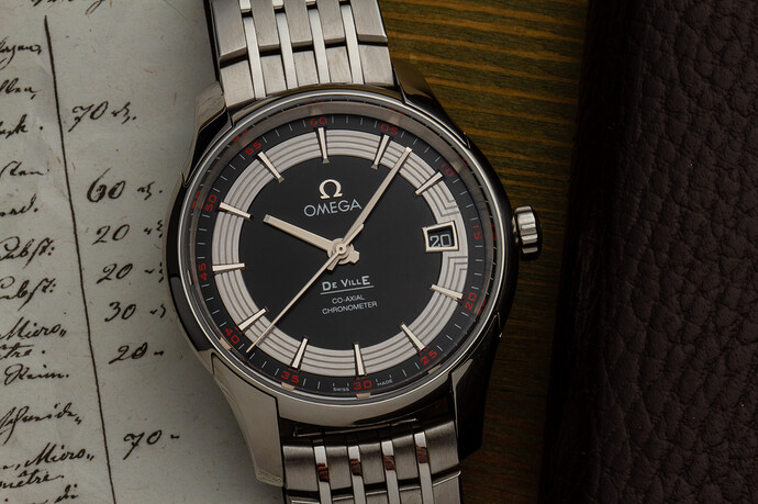 omega-hour-vision-black-dial-stainless-steel-on-bracelet-22