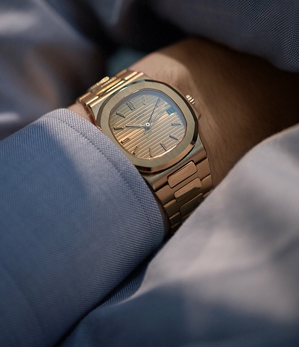 Patek_Philippe_Nautilus_3800J_yellow_gold_A_Collected_Man8