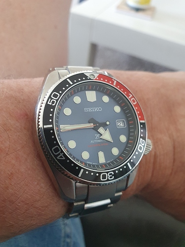 15980210850591916302240305468089