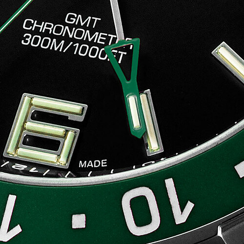BALL-Roadmaster-Pilot-GMT-07_MOBILE_06a-640x640