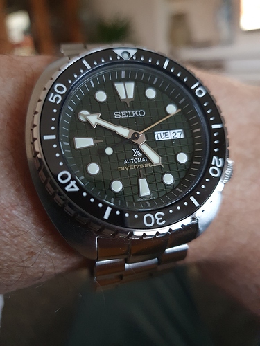 16038137804612403354968417606052