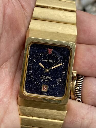 1-vwcweb-omega-extremely-rare-mega-quartz-stardust-blue-dial-18kt-solid-gold-8