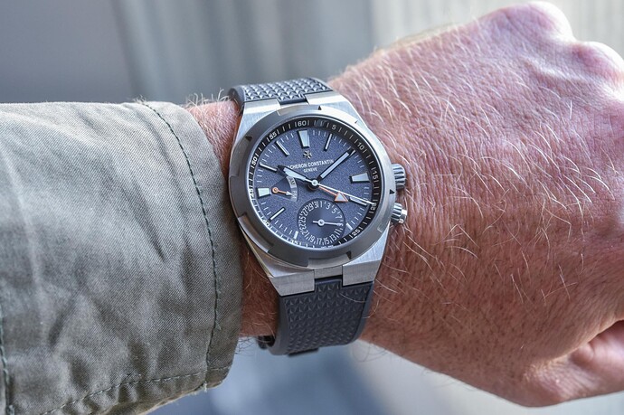 Vacheron-Constantin-Overseas-Limited-Editions-Everest-review-1536x1023