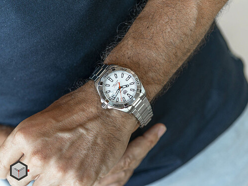 wbd2111-ba0928-tag-heuer-aquaracer-calibre-5-10