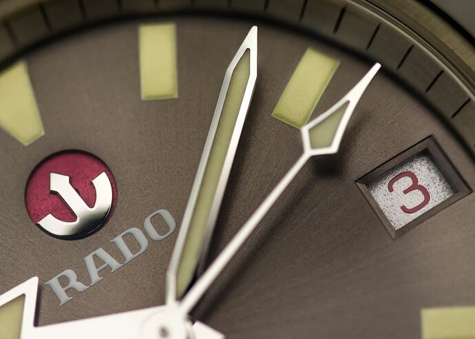 RADO-Date-Macro-1200