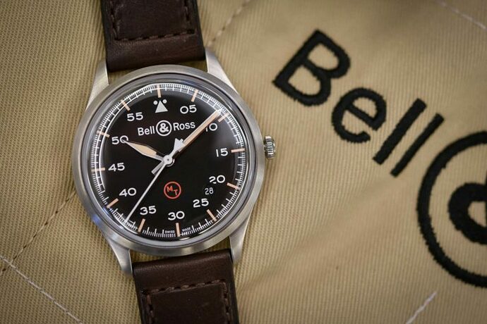 Bell-and-Ross-Vintage-BR-V1-92-Military-6-768x513