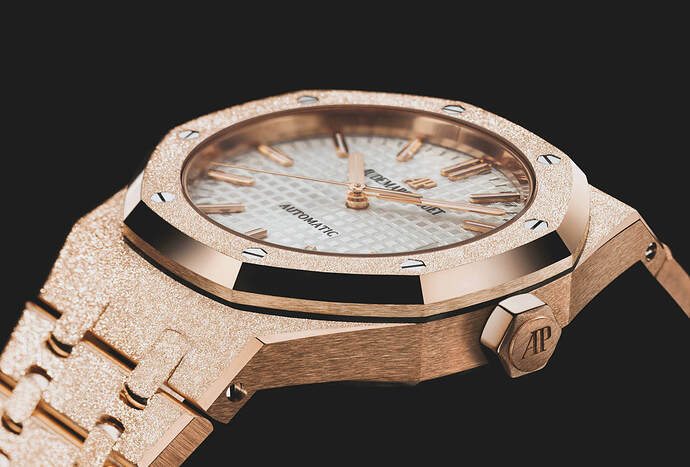 Audemars-Piguet-Royal-Oak-Frosted-Gold-1