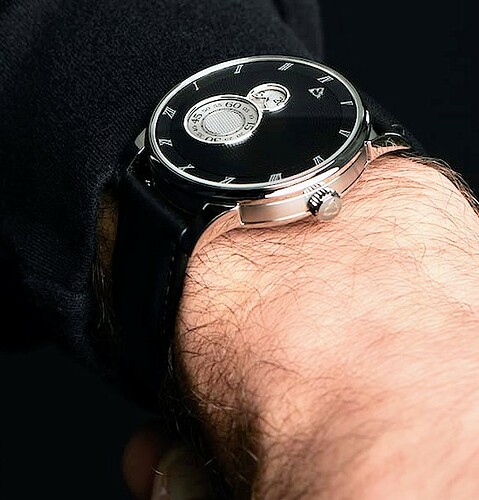 Trilobe_Nuit-Fantastique_LE_Hodinkee_Lifestyle_042~2