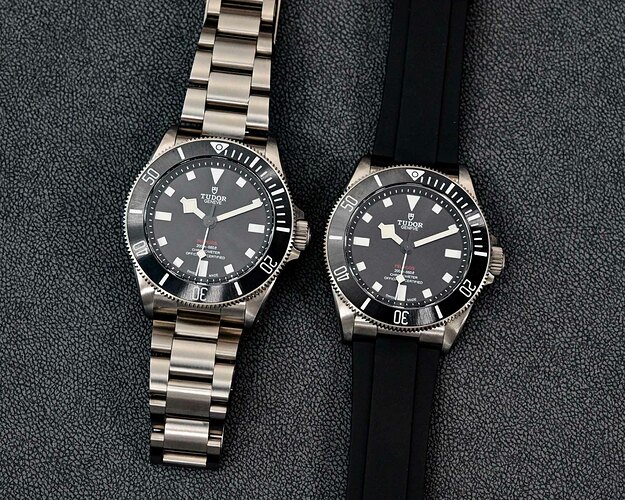 Tudor-Pelagos-39-25407N-no-date-titanium-dive-watch-hands-on-6