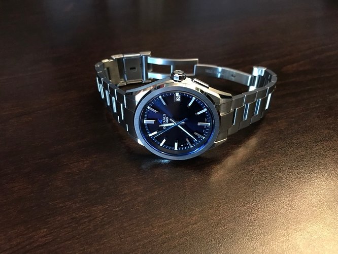 reloj-casio-oceanus-ocw-t200-1ajf-como-nuevo-remate-D_NQ_NP_650575-MLM31350026273_072019-F