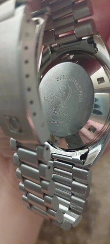 31990344-6thnh82gnvltok7pump46lny-ExtraLarge