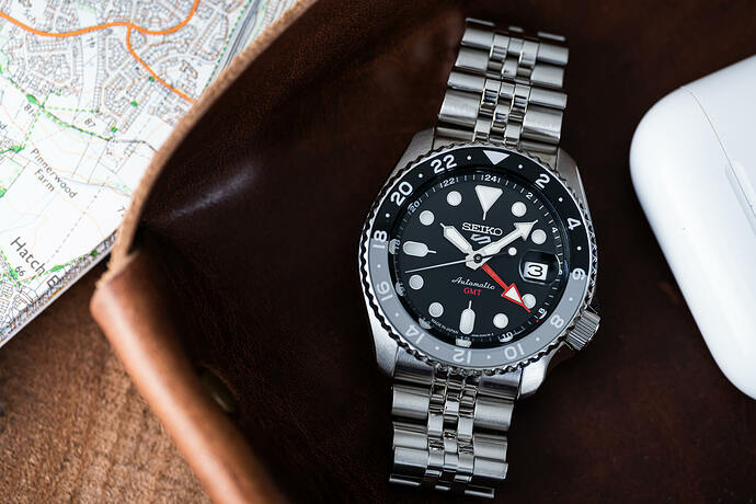 Seiko 5 GMT