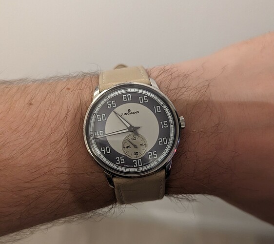 PXL_20230830_204429344