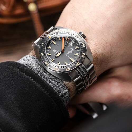 watches-nth-devilray-dive-watch-vintage-grey-watchgecko-exclusive-34686572724387_3000x