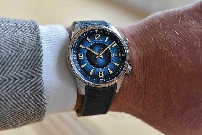 Jaeger-LeCoultre-Polaris-Date-Limited-Edition-Blue-Double-Gradient-9068681-2