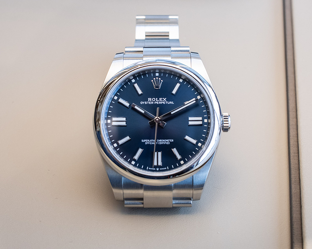 2020-Rolex-Oyster-Perpetual-41-Stella-124300-review-5