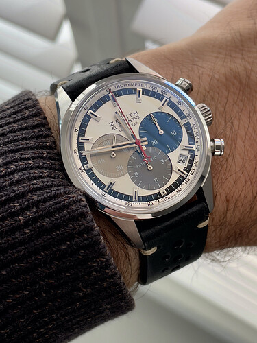 06B6F309-E25F-404B-87BD-22C4C433FE2A_1_105_c