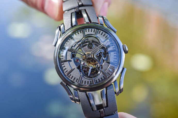 Holthinrichs-Deconstructed-3D-Printed-Titanium-Watch-and-Bracelet-hands-on-review-5