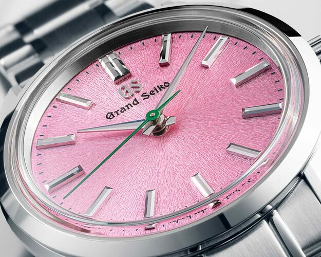 Grand-Seiko-Heritage-Collection-44GS-Midsize-Watches-US-Market-Exclusive-31-768x614