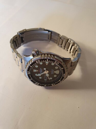 horloge op zijn kant