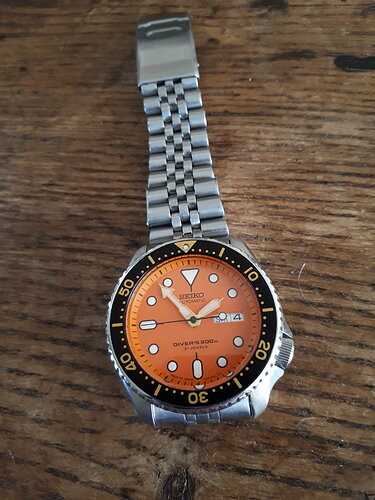 15860012117456003005705158333689