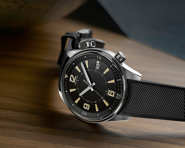 Jaeger-LeCoultre_Polaris_Date_reclining_1000