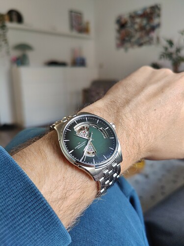 16932120193316663365436647521220