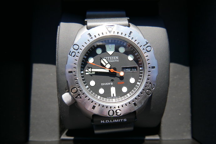 1050747