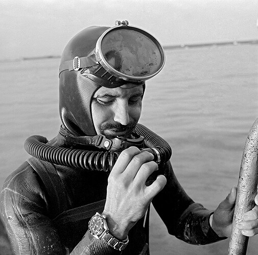 1961-Marine-nationale-diver-with-Tudor-7924-╕Joël-BRUN-ECPAD-Défense