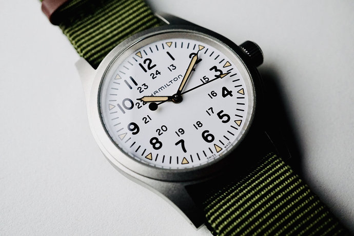 hamilton-khaki-field-mechanical-white-topper-7