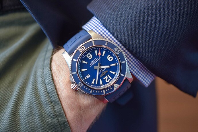 Breitling-Superocean-Automatic-44-Model-2019-3