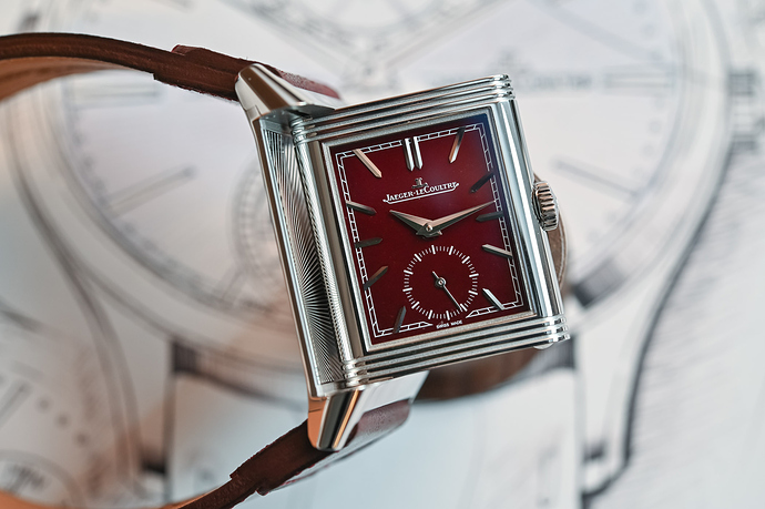 Jaeger-LeCoultre-Reverso-Tribute-Small-Seconds-Burdundy-Q397846J-3