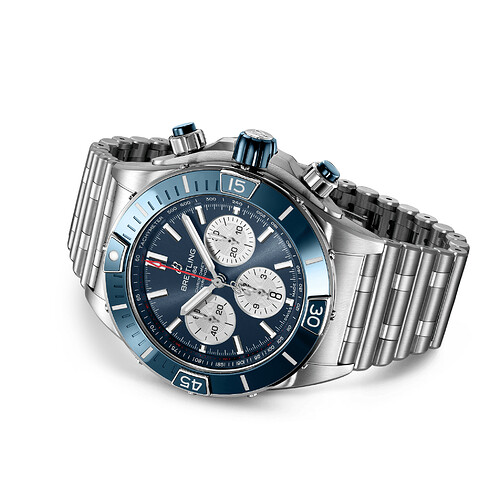 ab0136161c1a1-super-chronomat-b01-44-rolled-up
